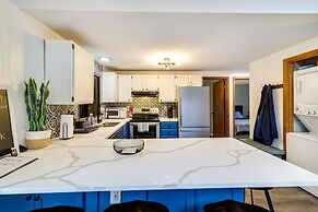 Poconos Chalet With Lake & Pool Access!