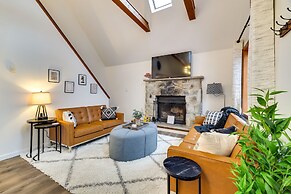 Poconos Chalet With Lake & Pool Access!