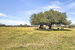 Spacious Texas Getaway w/ Fire Pit & Pond!