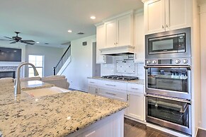 Spacious Texas Getaway w/ Fire Pit & Pond!