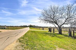 Spacious Texas Getaway w/ Fire Pit & Pond!