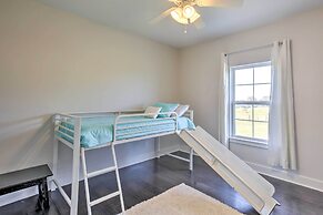 Spacious Texas Getaway w/ Fire Pit & Pond!