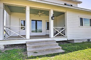 Spacious Texas Getaway w/ Fire Pit & Pond!