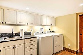 Sugar Berry-remodeled Laughlintown Craftsman Home!