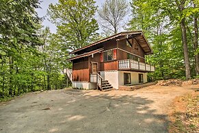 Swiss-style Chalet w/ Fireplace - Near Story Land!