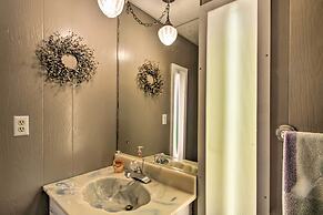 Swiss-style Chalet w/ Fireplace - Near Story Land!