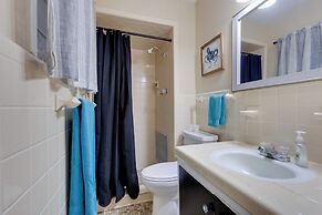 Vibrant Pass Christian Oasis - 3 Blocks to Beach!