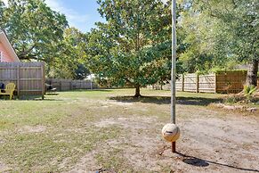 Vibrant Pass Christian Oasis - 3 Blocks to Beach!