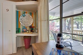 Vibrant Pass Christian Oasis - 3 Blocks to Beach!