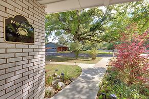 Vibrant Pass Christian Oasis - 3 Blocks to Beach!