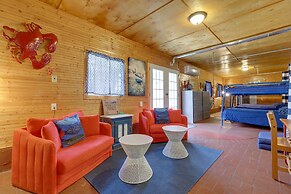 Vibrant Pass Christian Oasis - 3 Blocks to Beach!