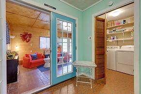 Vibrant Pass Christian Oasis - 3 Blocks to Beach!