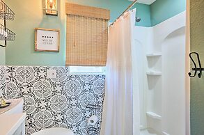 Updated Lake Conroe Cabin Rental - Walk to Water!