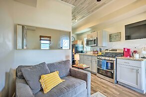 Updated Lake Conroe Cabin Rental - Walk to Water!