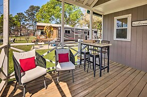 Updated Lake Conroe Cabin Rental - Walk to Water!