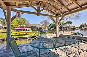 Updated Lake Conroe Cabin Rental - Walk to Water!