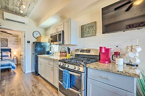 Updated Lake Conroe Cabin Rental - Walk to Water!