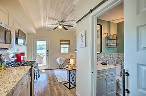 Updated Lake Conroe Cabin Rental - Walk to Water!