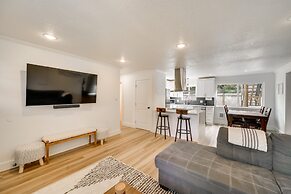 Vancouver Vacation Rental 16 Mi to Portland!