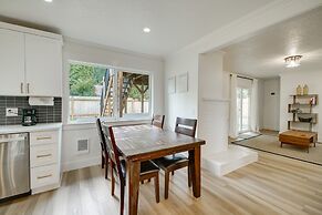 Vancouver Vacation Rental 16 Mi to Portland!