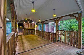 Hike On-site: Gem w/ Deck & Views in Burnsville