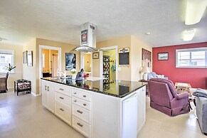 Waldport Townhome w/ Dog Run on Alsea Bay!