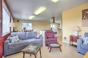 Waldport Townhome w/ Dog Run on Alsea Bay!