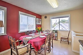 Waldport Townhome w/ Dog Run on Alsea Bay!