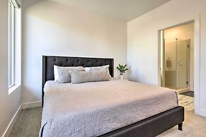 Sunny Resort Townhome + Balcony & Pool Access