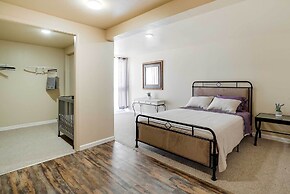 Unique Castro Valley House 30 Mi to San Fran!