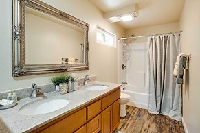 Unique Castro Valley House 30 Mi to San Fran!