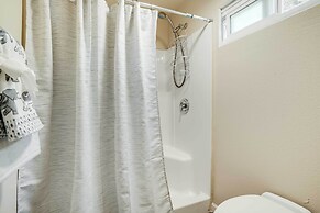 Unique Castro Valley House 30 Mi to San Fran!