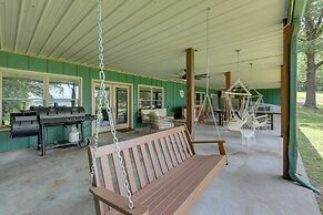 Shared Hot Tub, Pool & Dock: Lakefront Grove House