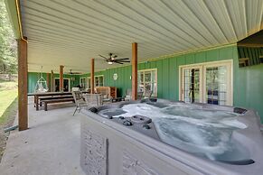 Shared Hot Tub, Pool & Dock: Lakefront Grove House