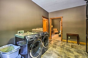 Tryon House w/ Hot Tub - Near Equestrian Centers!