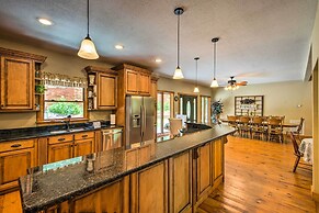 Tryon House w/ Hot Tub - Near Equestrian Centers!