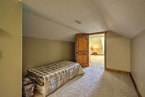 Tryon House w/ Hot Tub - Near Equestrian Centers!