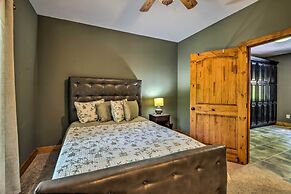 Tryon House w/ Hot Tub - Near Equestrian Centers!