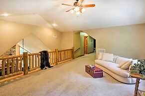 Tryon House w/ Hot Tub - Near Equestrian Centers!