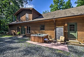Tryon House w/ Hot Tub - Near Equestrian Centers!
