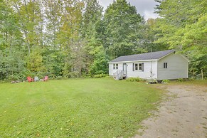 Woodsy Pittston Retreat Near Kennebec River!