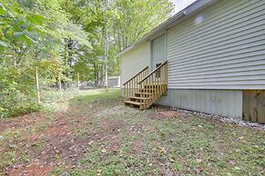 Woodsy Pittston Retreat Near Kennebec River!