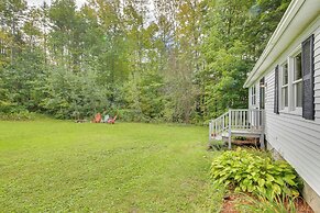 Woodsy Pittston Retreat Near Kennebec River!