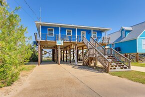 Waterfront Dauphin Island Home w/ Deck & Boat Dock