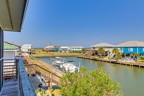 Waterfront Dauphin Island Home w/ Deck & Boat Dock