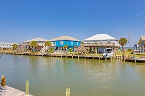 Waterfront Dauphin Island Home w/ Deck & Boat Dock