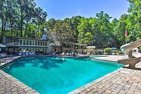 Woodsy Retreat w/ Fire Pit & Resort Amenities