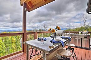 Woodsy Retreat w/ Fire Pit & Resort Amenities