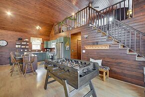 Wisconsin Cabin w/ Private Hot Tub & Deck
