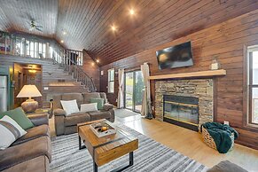 Wisconsin Cabin w/ Private Hot Tub & Deck